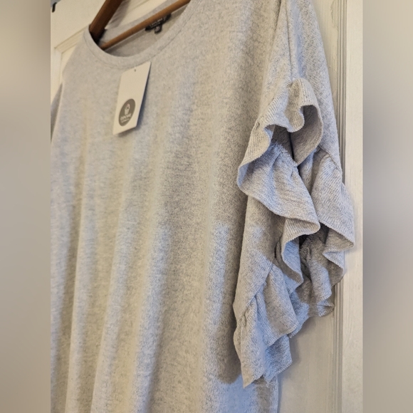 Cupcake ruffle sleeve top - Picture 3 of 6